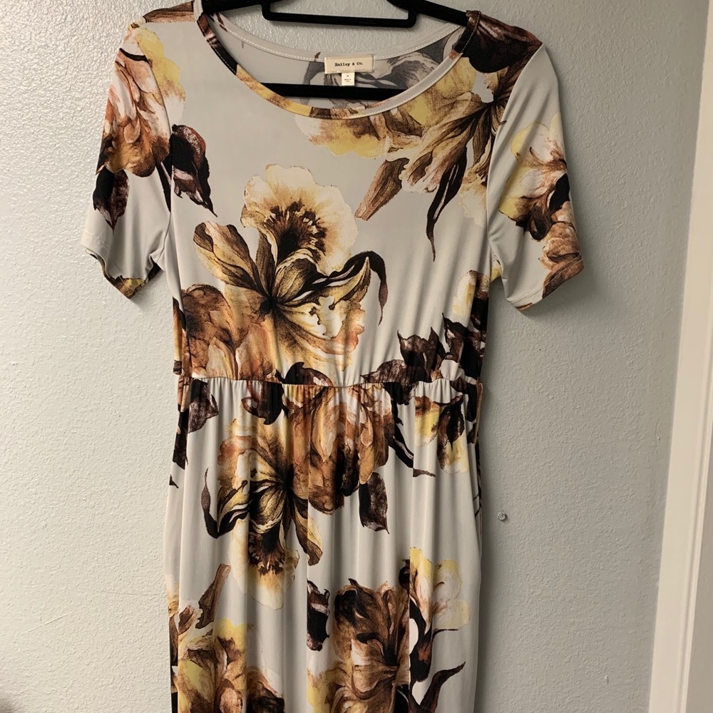 Women’s Short Sleeve Maxi Dress